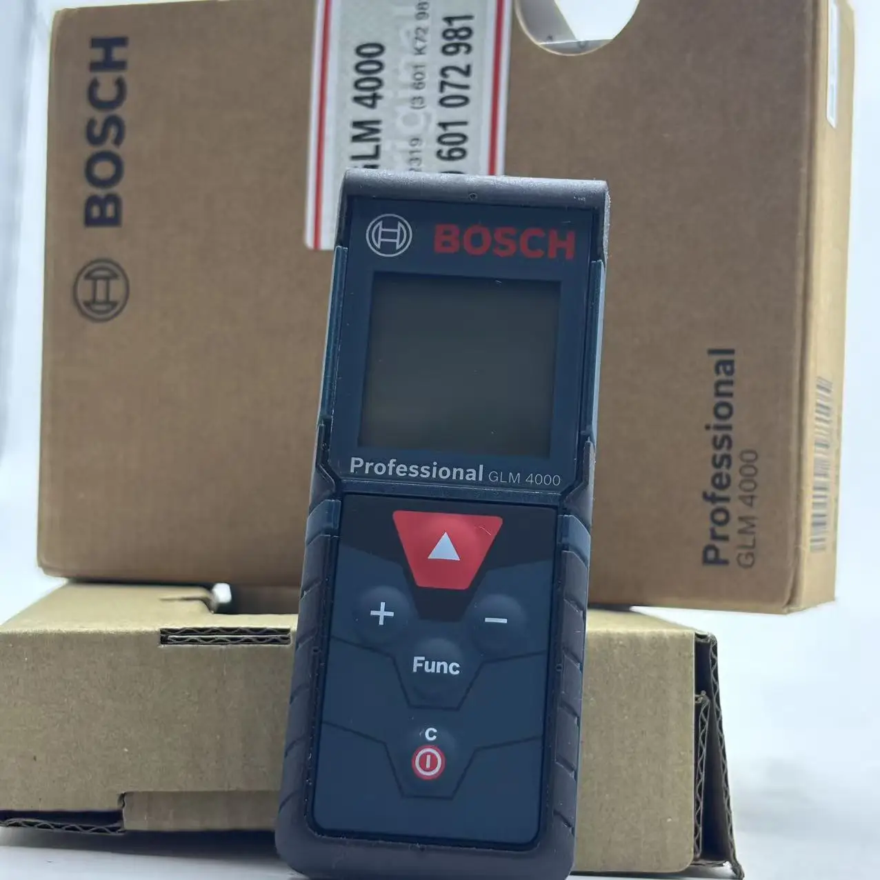 BOSCH GLM 4000 Laser Range Fin - đánh giá và giá Laser Distance Measure